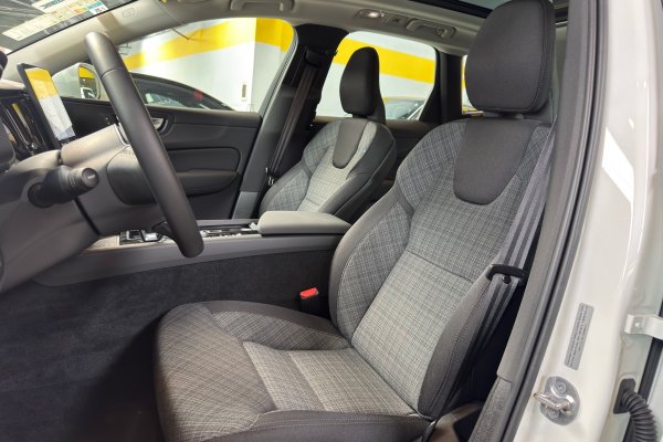 VOLVO XC60 2.0 T8 PHEV PLUS AWD GEARTRONIC 2025/2026