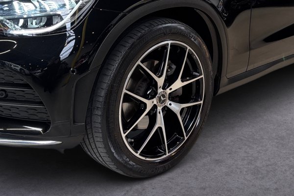 MERCEDES-BENZ GLC 300 2.0 CGI GASOLINA COUPÉ AMG LINE 4MATIC 9G-TRONIC 2023/2023 MERCEDES-BENZ GLC 300 2.0 CGI GASOLINA COUPÉ AMG LINE 4MATIC 9G-TRONIC 2023/2023