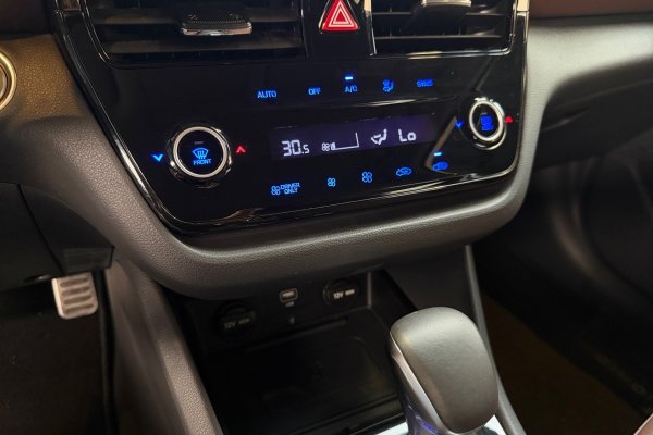 HYUNDAI IONIQ 1.6 GDI HEV DCT 2022/2023 HYUNDAI IONIQ 1.6 GDI HEV DCT 2022/2023