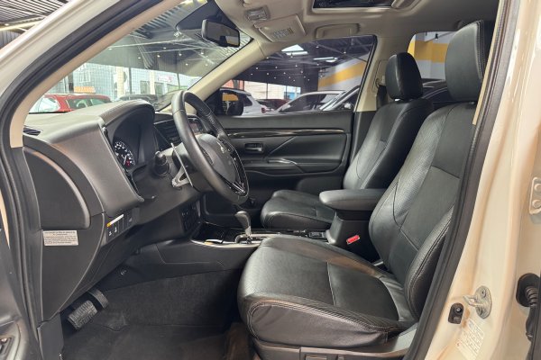MITSUBISHI OUTLANDER 2.2 4X4 16V DIESEL 4P AUTOMÁTICO 2018/2018