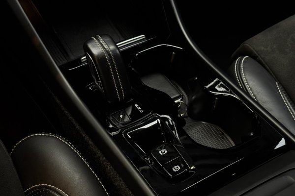 VOLVO XC40 2.0 T5 GASOLINA R-DESIGN AWD GEARTRONIC 2019/2020