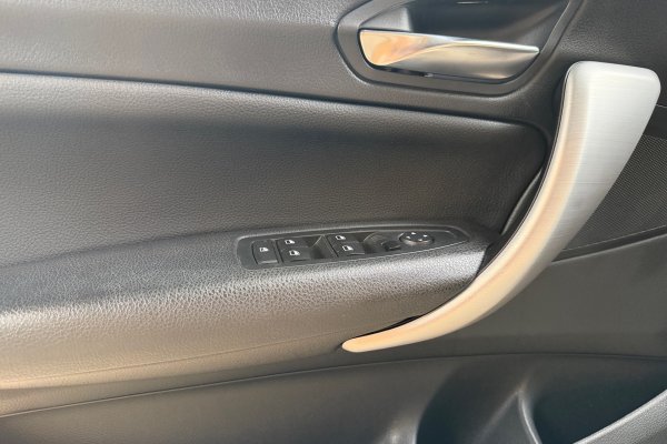 BMW 120i 2.0 16V SPORT GP ACTIVEFLEX 4P AUTOMÁTICO 2015/2016