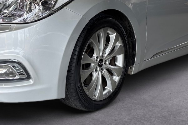 HYUNDAI Azera 3.0 MPFI GLS SEDAN V6 24V GASOLINA 4P AUTOMÁTICO 2012/2013