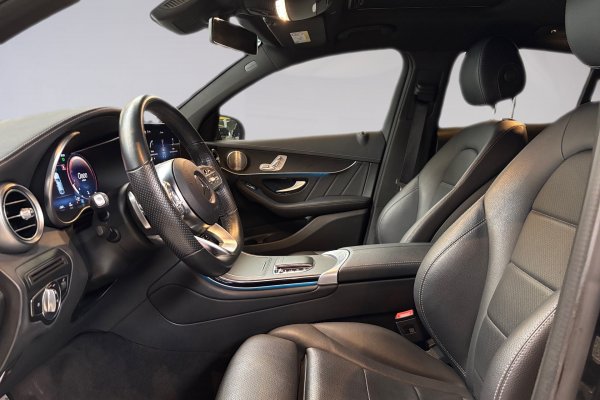 MERCEDES-BENZ GLC 300 2.0 CGI GASOLINA COUPÉ AMG LINE 4MATIC 9G-TRONIC 2023/2023 MERCEDES-BENZ GLC 300 2.0 CGI GASOLINA COUPÉ AMG LINE 4MATIC 9G-TRONIC 2023/2023