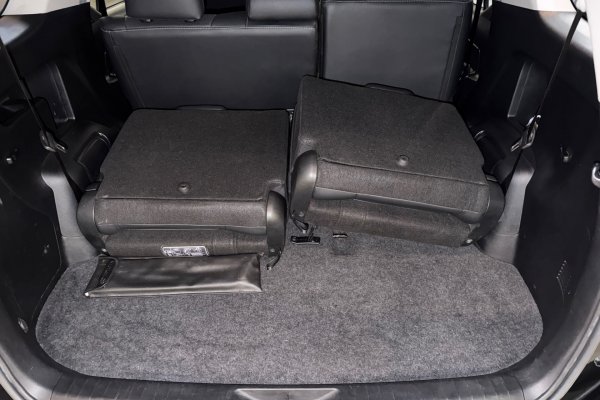 TOYOTA HILUX SW4 2.8 D-4D TURBO DIESEL SRX 7L 4X4 AUTOMÁTICO 2021/2022