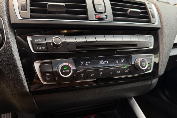 BMW 120i 2.0 16V SPORT GP ACTIVEFLEX 4P AUTOMÁTICO 2015/2016