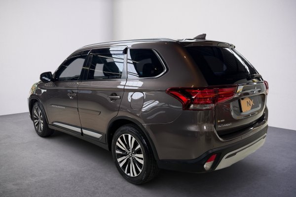 MITSUBISHI OUTLANDER 2.0 MIVEC GASOLINA GLS AUTOMÁTICO 2018/2019