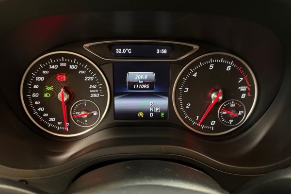 MERCEDES-BENZ B 200 1.6 TURBO GASOLINA 4P AUTOMÁTICO 2015/2015