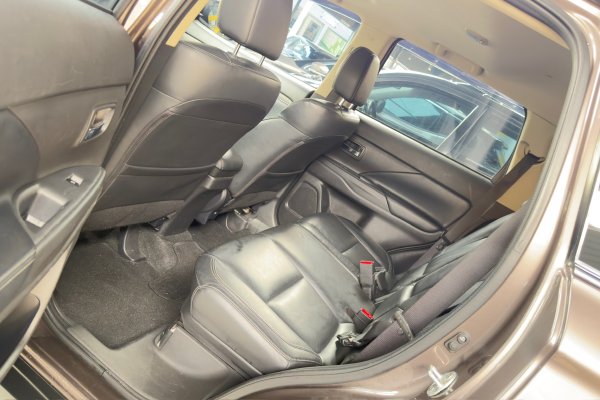 MITSUBISHI OUTLANDER 2.0 MIVEC GASOLINA GLS AUTOMÁTICO 2018/2019