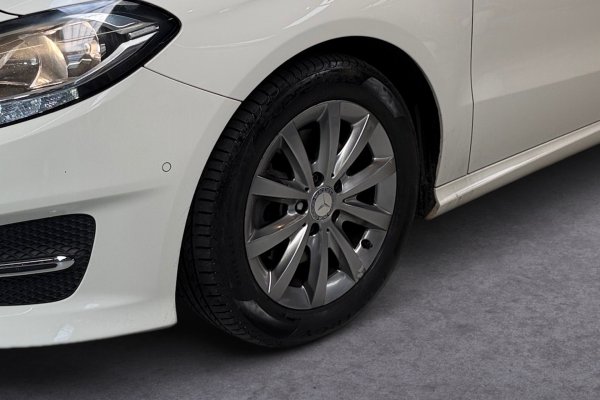 MERCEDES-BENZ B 200 1.6 TURBO GASOLINA 4P AUTOMÁTICO 2015/2015
