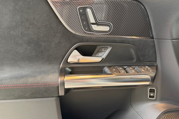 MERCEDES-BENZ GLA 200 1.3 GCI GASOLINA AMG LINE 7G-DCT 2021/2021