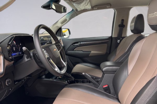 CHEVROLET S10 2.8 16V TURBO DIESEL HIGH COUNTRY CD 4X4 AUTOMÁTICO 2025/2026
