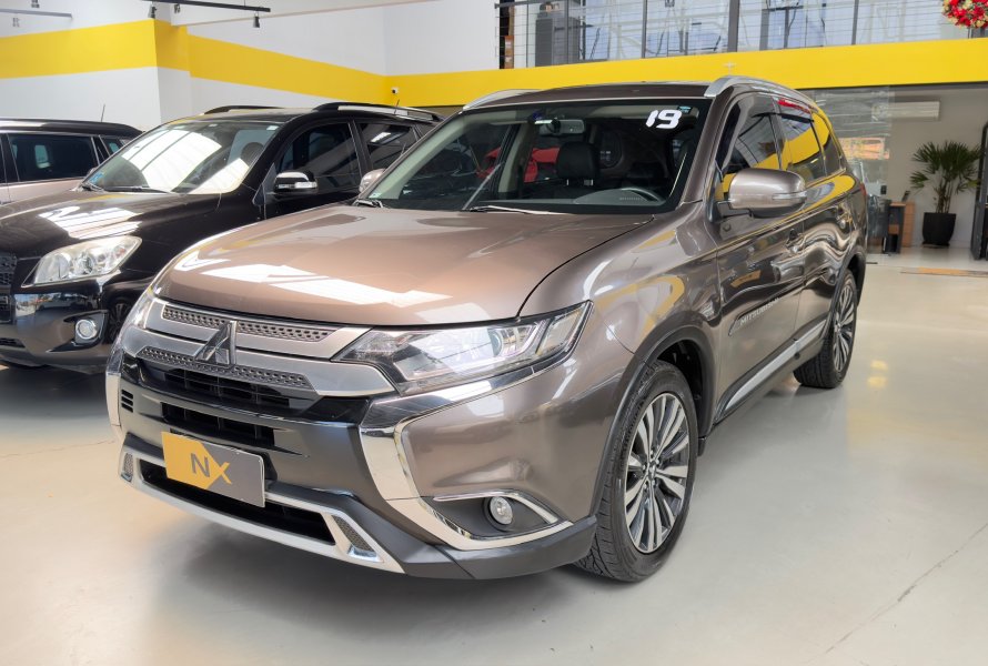 MITSUBISHI OUTLANDER 2.0 MIVEC GASOLINA GLS AUTOMÁTICO 2018/2019